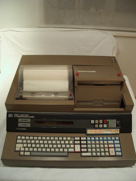 Olivetti P6060 (3).JPG